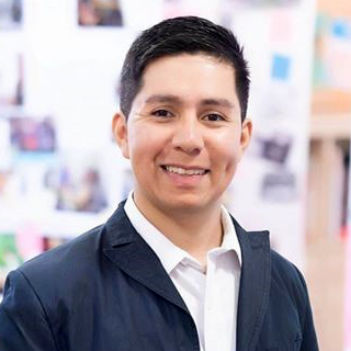 Headshot photo of a Latino graduate student.