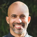 Headshot portrait of José Vilches-Moure - Associate Professor of Comparative Medicine 