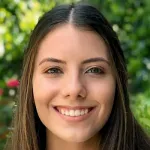 Photo of smiling female undergraduate student Gabriela Rincon.