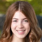 Headshot portrait of Eliza Schnitzer - Bio-X Undergraduate Fellow