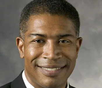 Headshot portrait of Robert Dodd - Associate Professor of Neurosurgery, of Radiology and (by courtesy) of Otolaryngology - Head & Neck Surgery